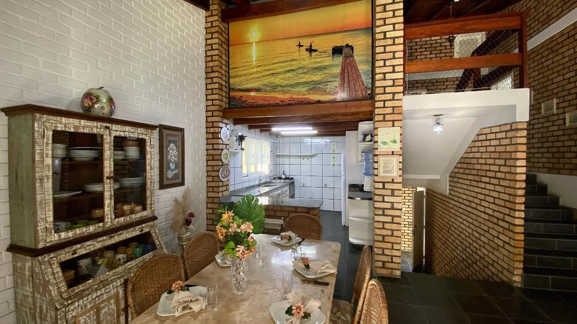 002B - Casa De Veraneio Em Bombinhas Com 4 Dormitorios Proxima Ao Mar Ferienhaus